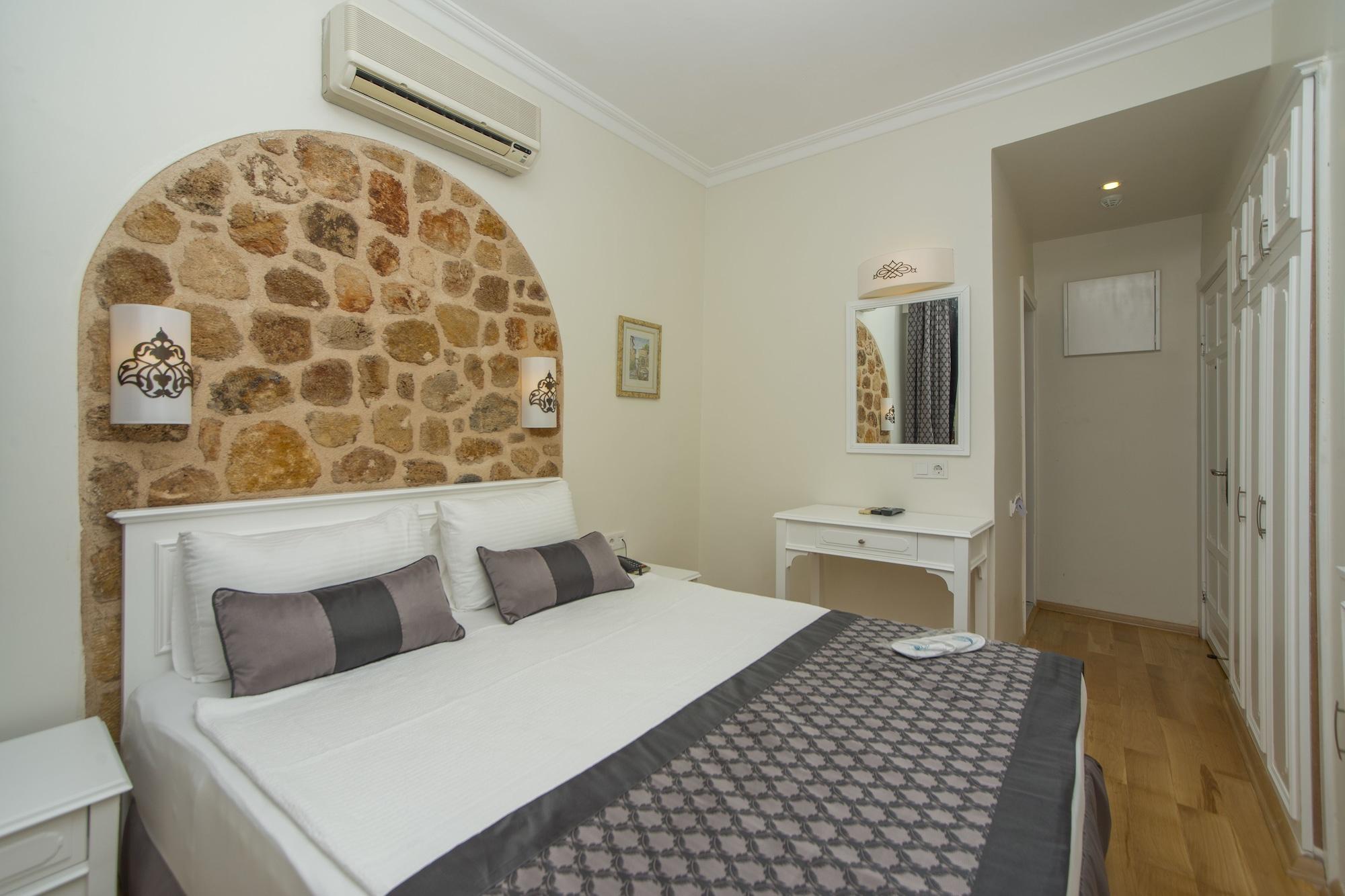 Otel Argos